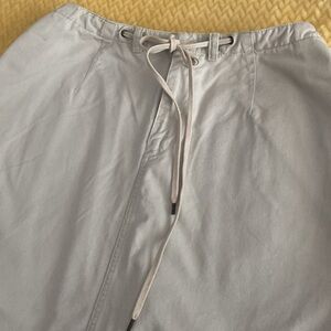Liz Claiborne Lizwear size 10 skirt. Light khaki color.